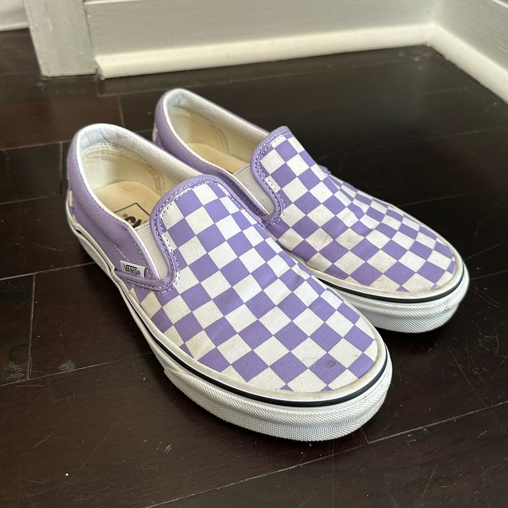 Lavender checkered bans, women’s size 7